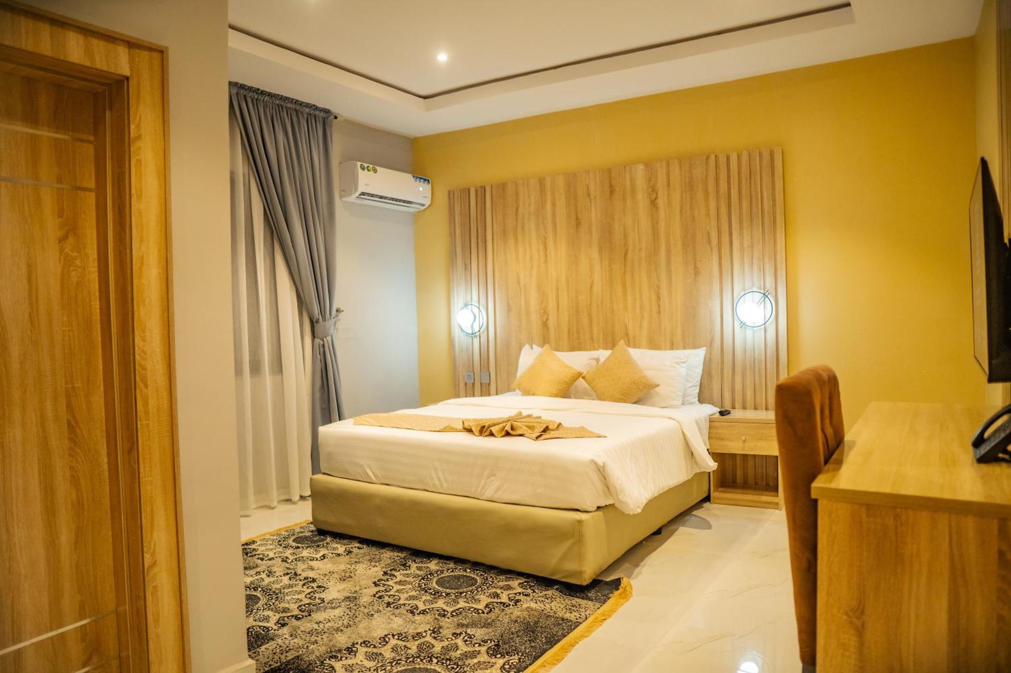 אקורה Ojaja Suites By Perennia מראה חיצוני תמונה